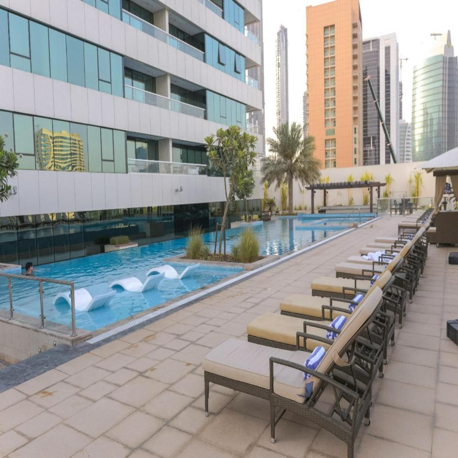 Oskena Vacation Homes - Waterfront Downtown Дубай Екстер'єр фото